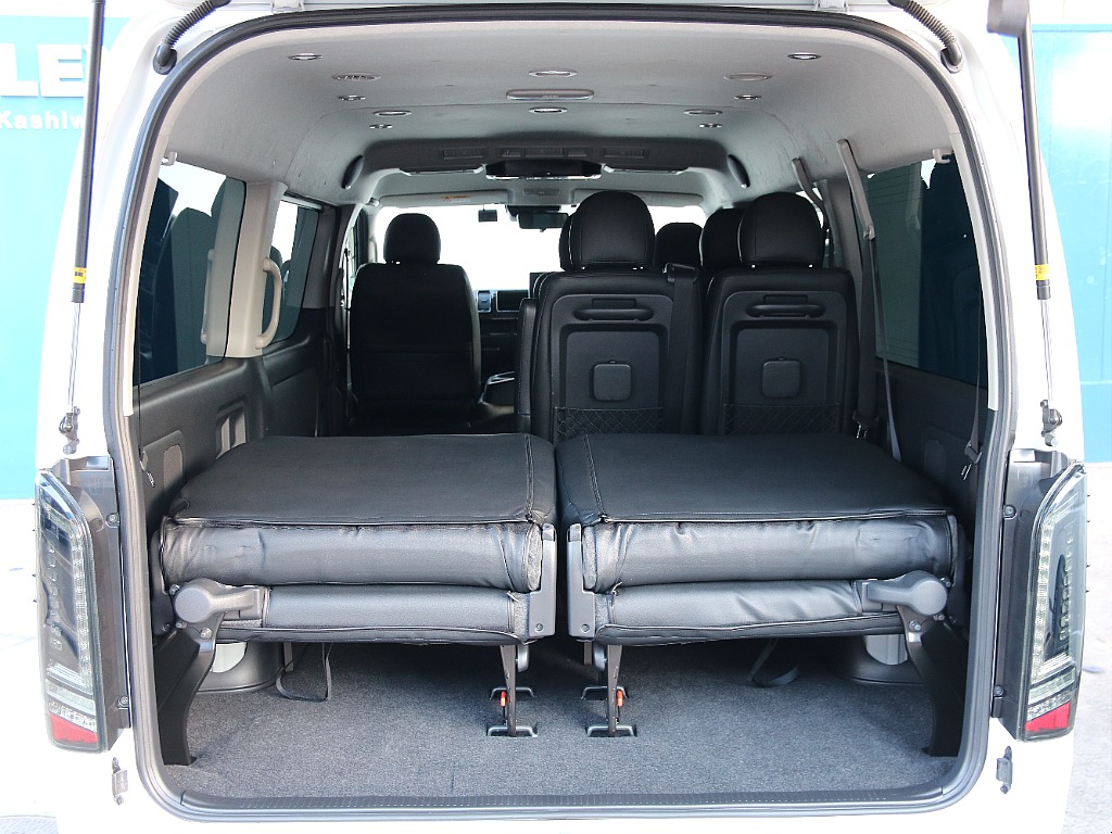 背もたれ格納可能です！！