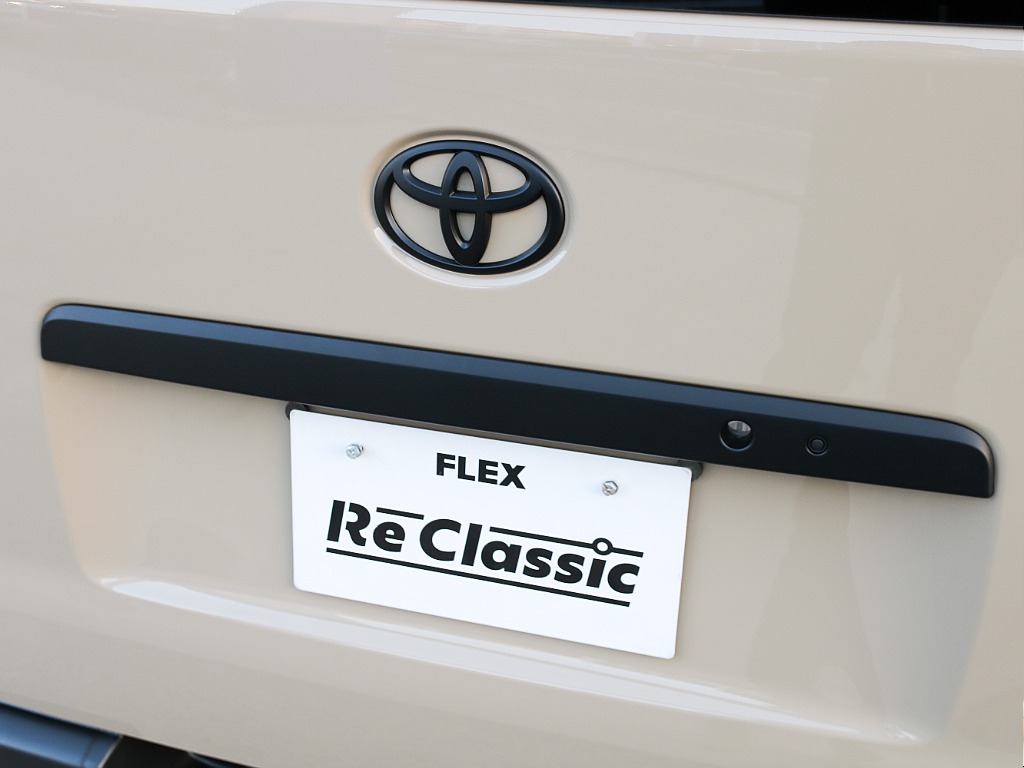 リアガーニッシュ艶無しブラックペイント済み！！