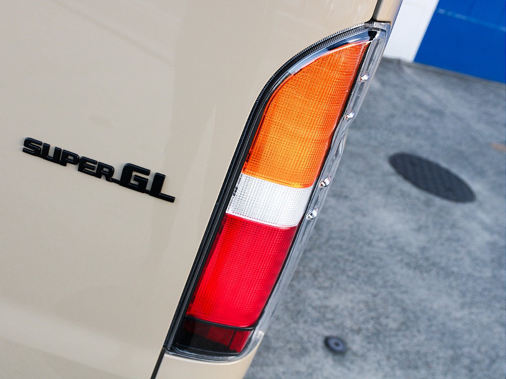 FLEXオリジナル クラッシックテールランプ付き！！