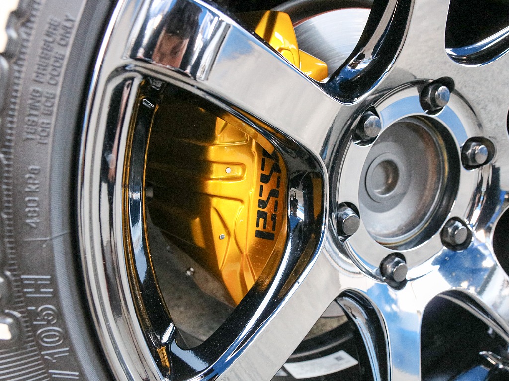 ESSEX キャリパーカバー付き！！