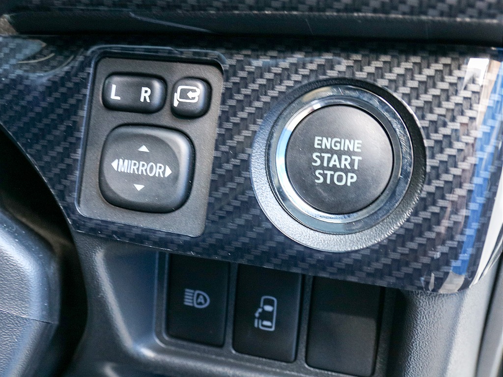 スマートエントリー＆プッシュスタート付き！！