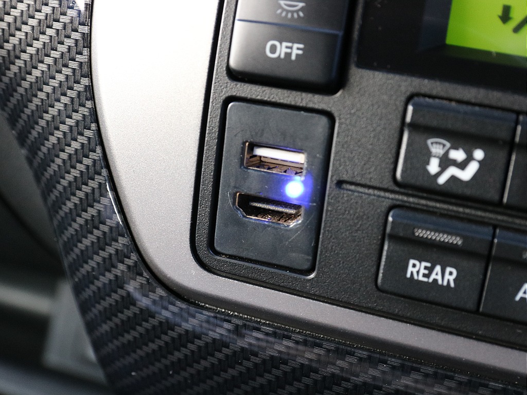 HDMI＆USBポート付き！！