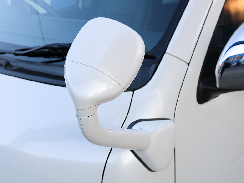 コーナーミラーボディ同色ペイント！！