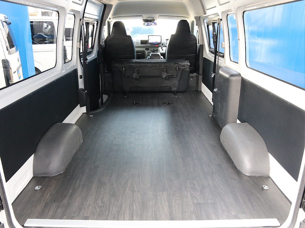 フローリング施工済み！！