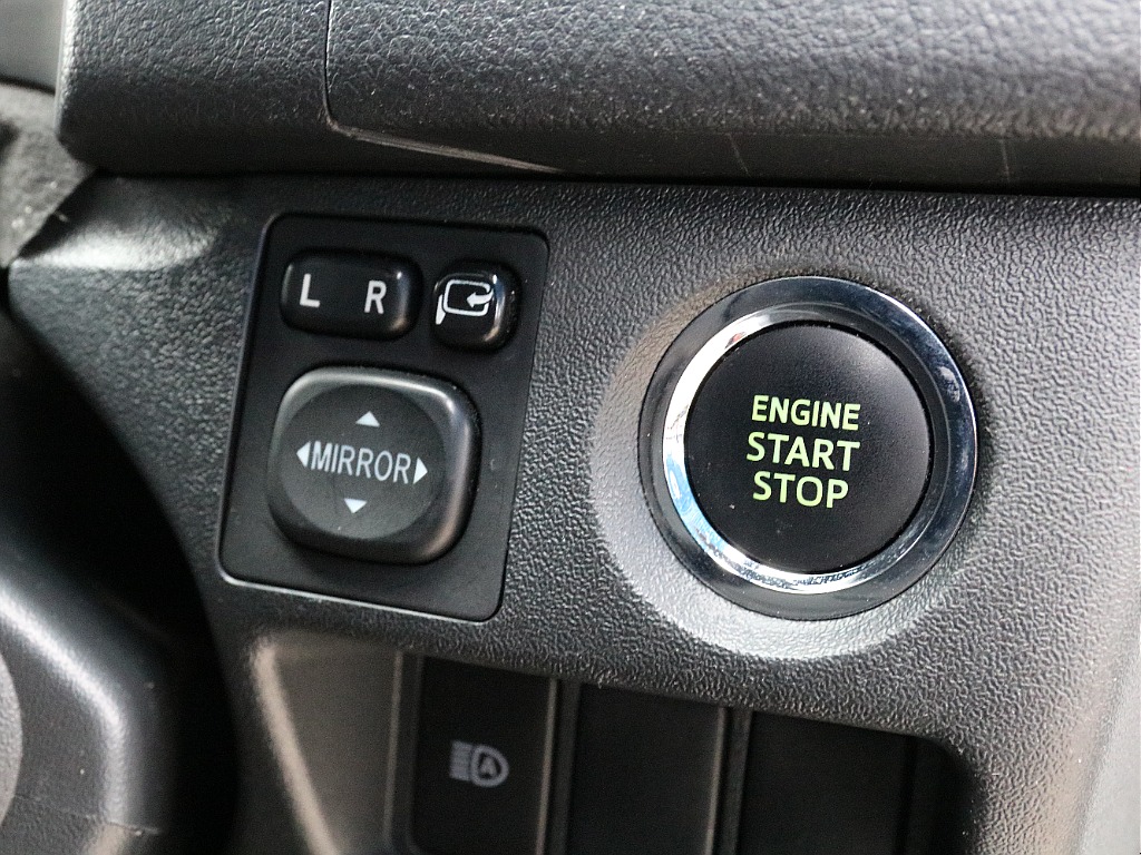 スマートエントリー＆プッシュスタート付き！！