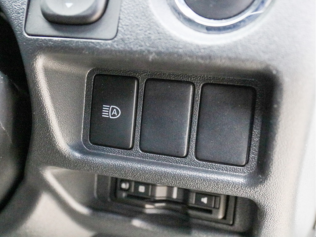 オートハイビームスイッチ付き！！