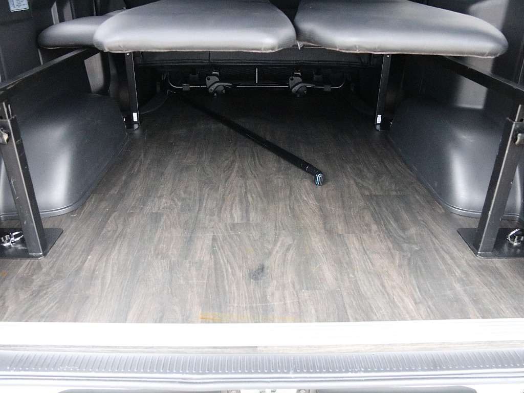 お手入れ楽々！フローリング施工済み！！