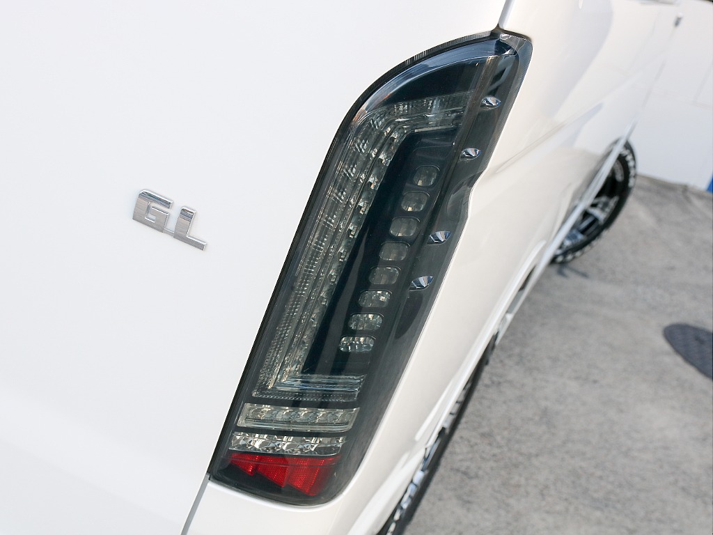 FLEXオリジナル プレステージLEDテールランプ付き！！