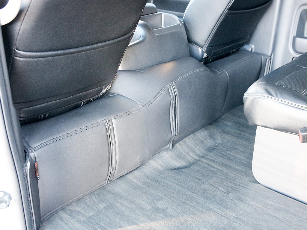 UIビークル 前後エンジンルームカバー付き！！