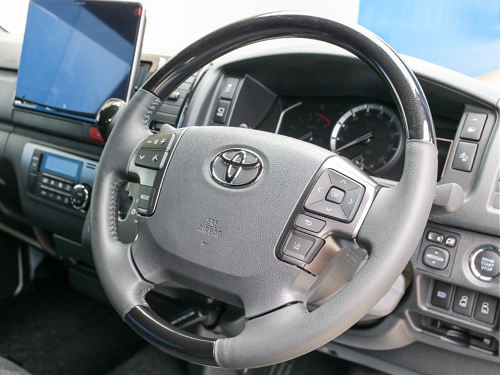 ステアリングスイッチ付き！！