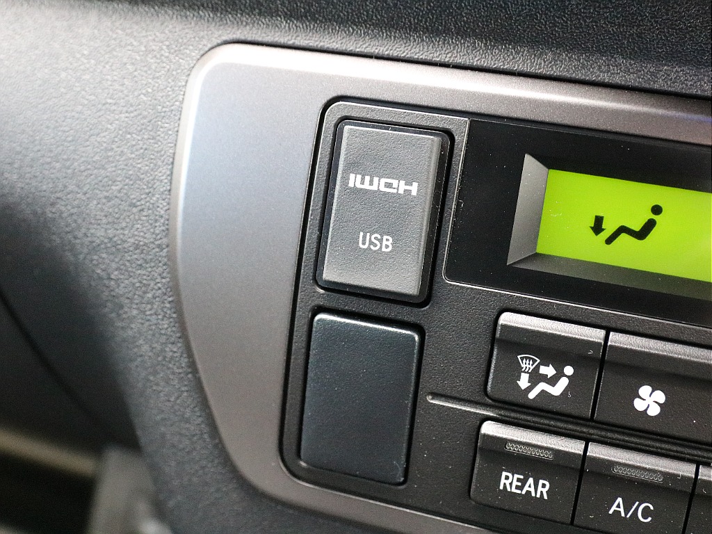 HDMI＆USBポート付き！！