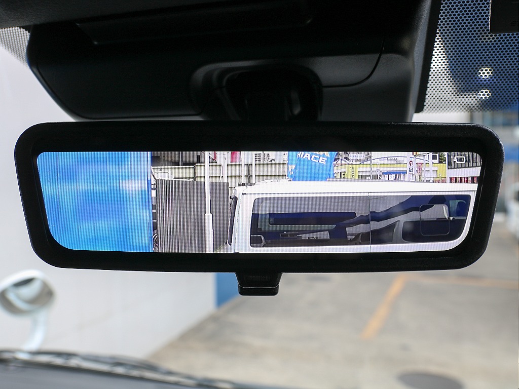 メーカーオプション デジタルインナーミラー付き！！