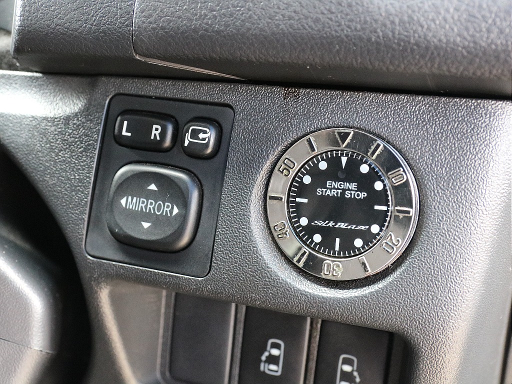 スマートエントリー＆プッシュスタート付き！！