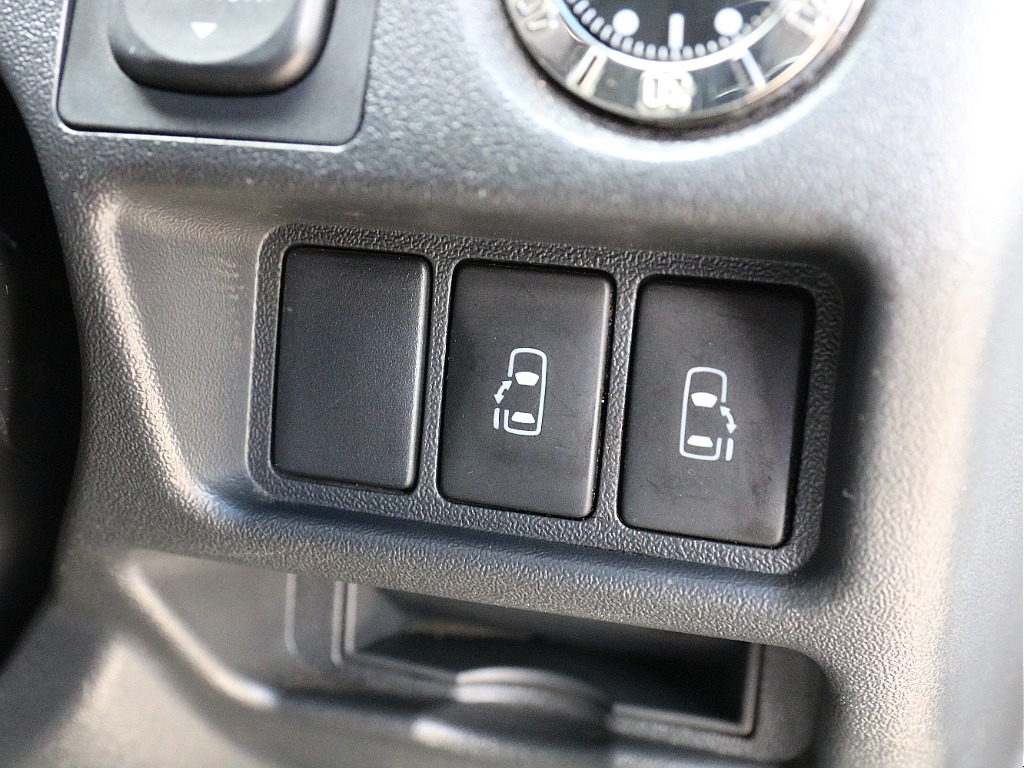 パワースライドドアスイッチ付き！！