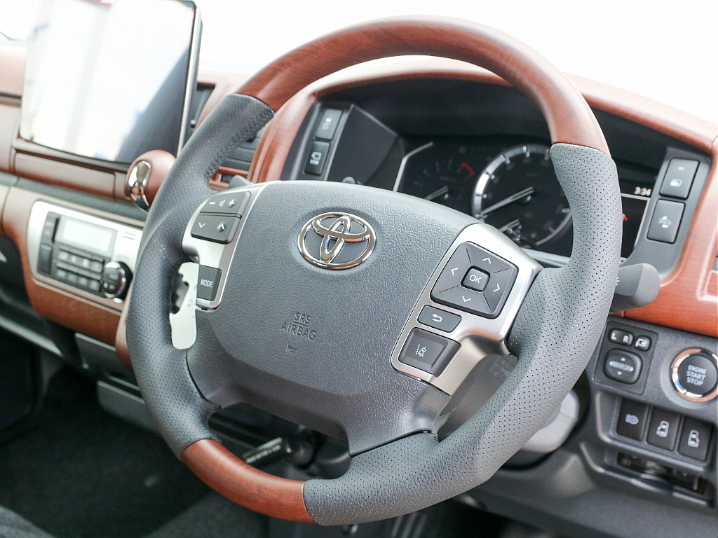 ステアリングスイッチ付き！！