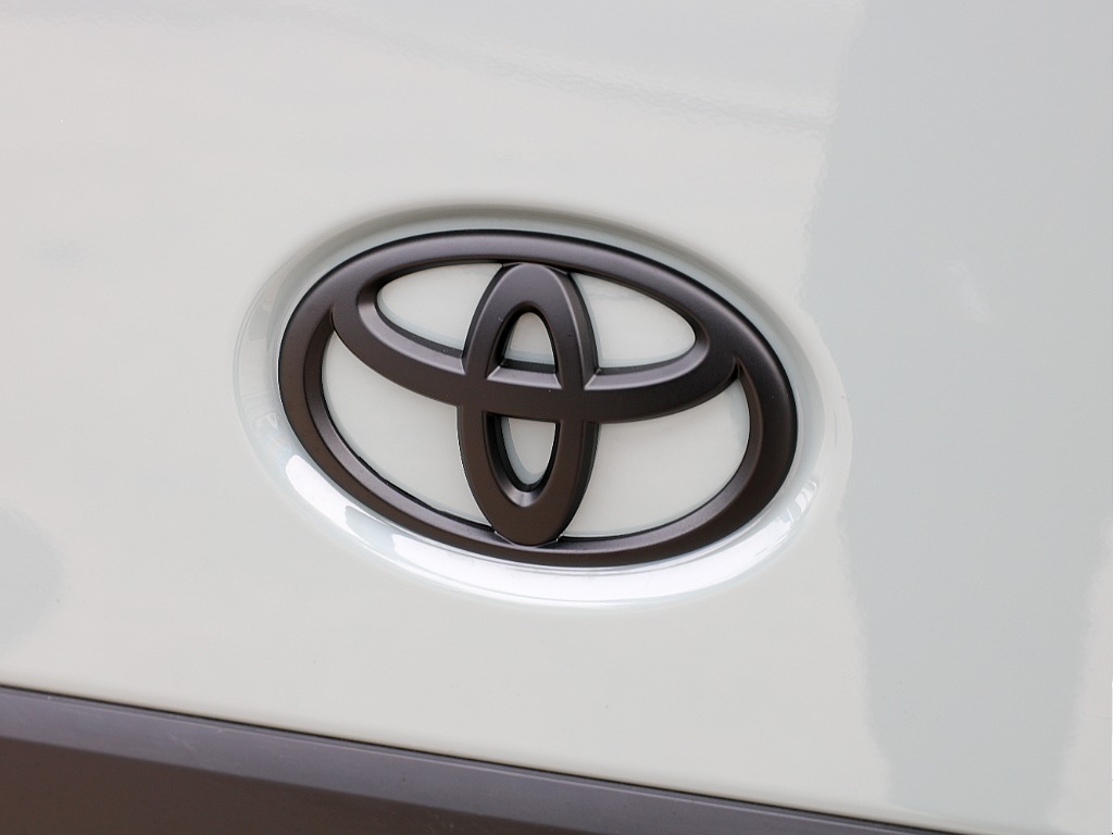 リアエンブレム艶無しブラックペイント済み！！