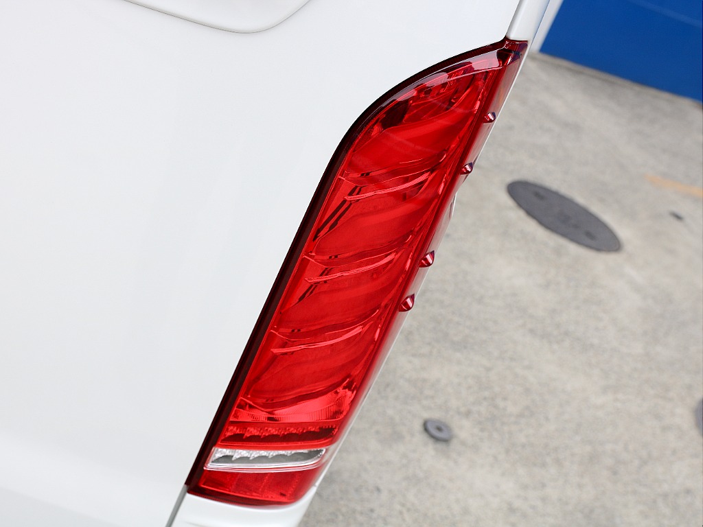 ヴァレンティ ウルトラΣ LEDテールランプ付き！！