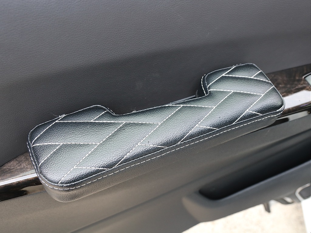 助手席アームレスト付き！！