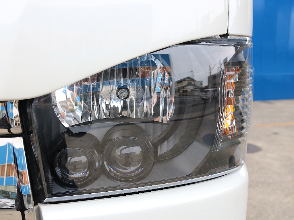 夜間の走行も安心のLEDヘッドランプ付き！！インナーブラックペイント済み！！