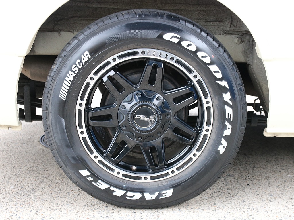 FLEXオリジナル デルフ04 16インチアルミホイール＆ナスカータイヤ付き！！