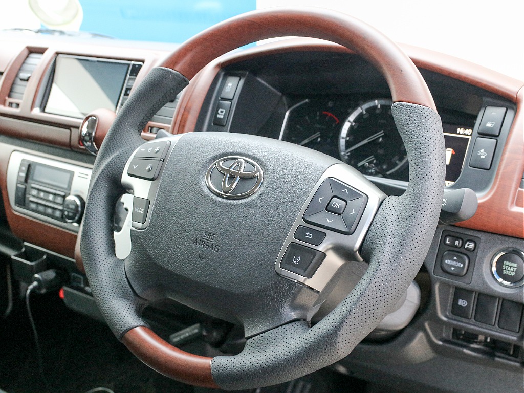 ステアリングスイッチ付き！！