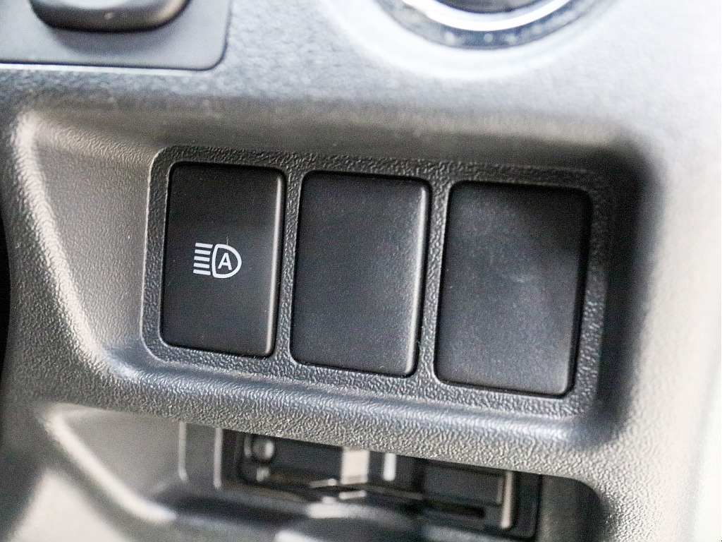 オートハイビームスイッチ付き！！