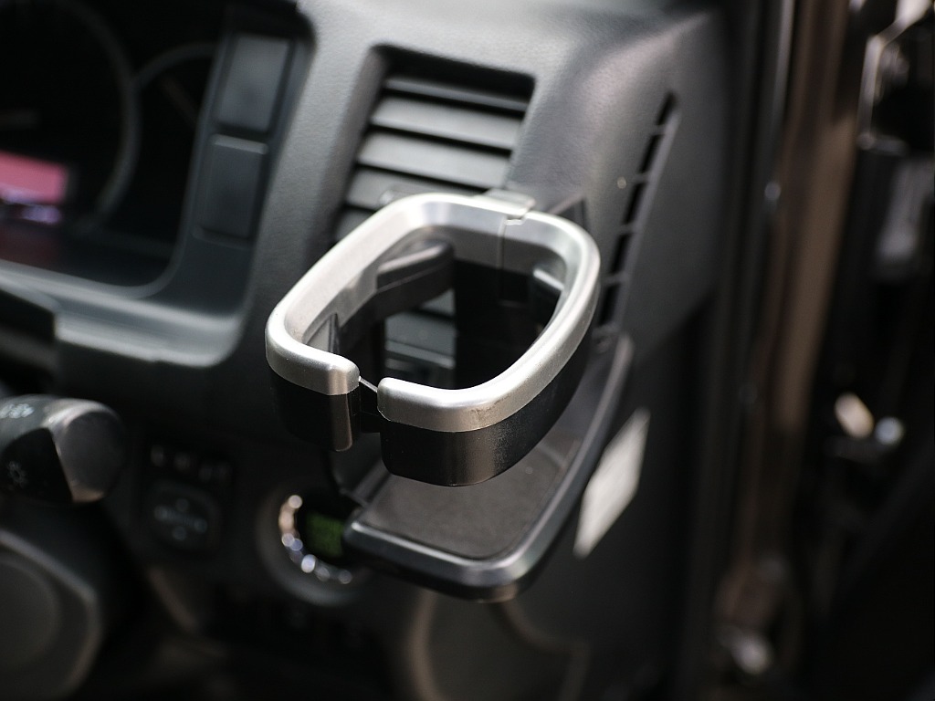 ドリンクホルダー完備！！