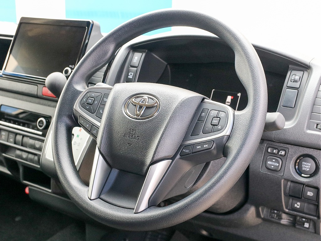 新モデル！！ステアリング！！