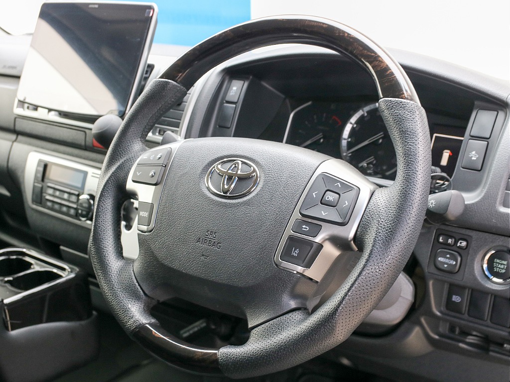 ステアリングスイッチ付き！！