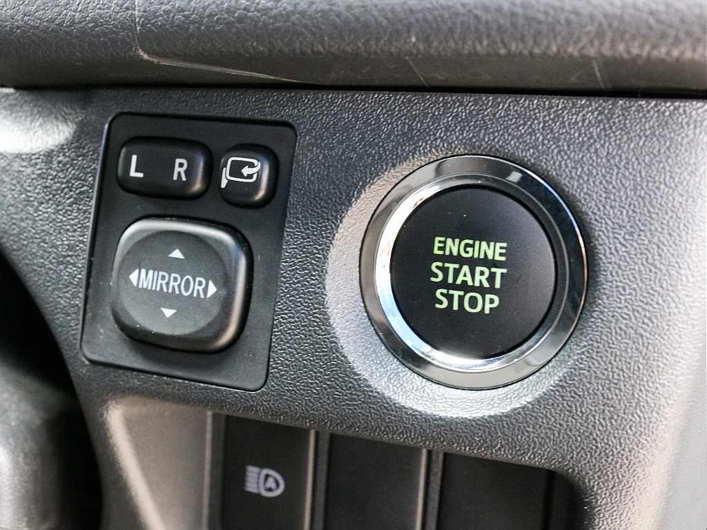 スマートエントリー＆プッシュスタート付き！！