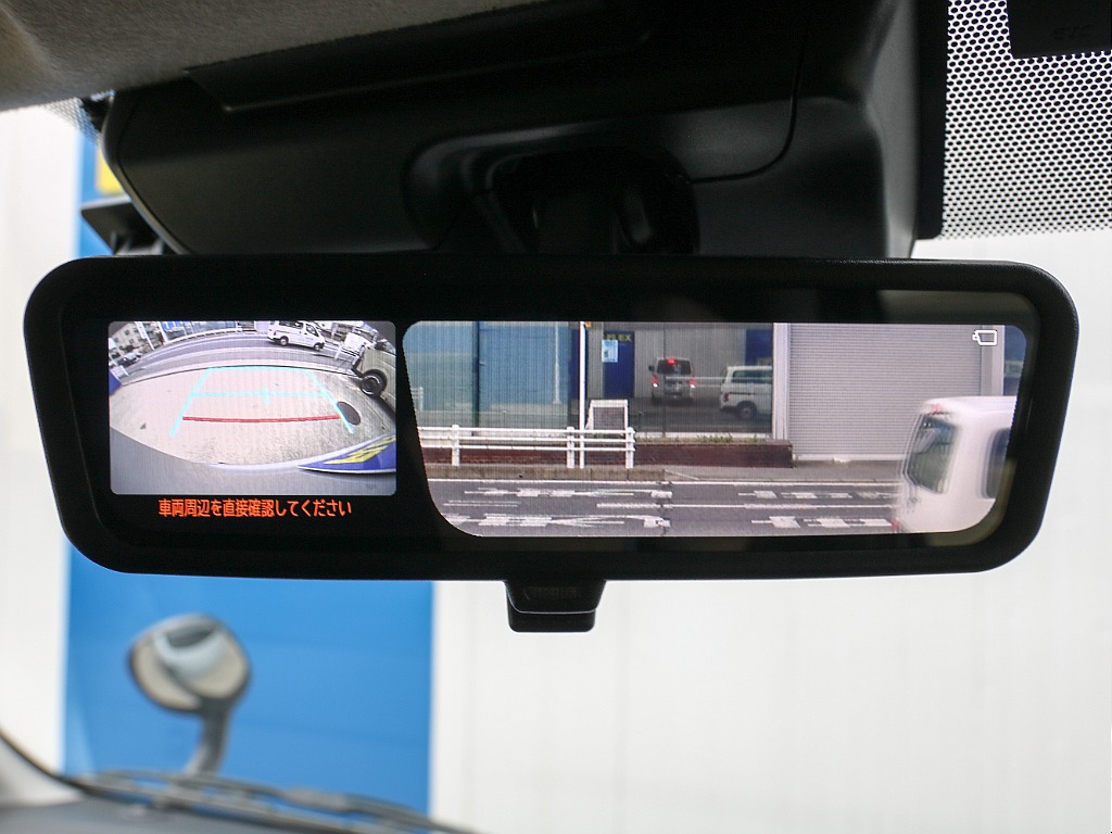 メーカーオプション バックモニター付き自動防眩ミラー付き！！