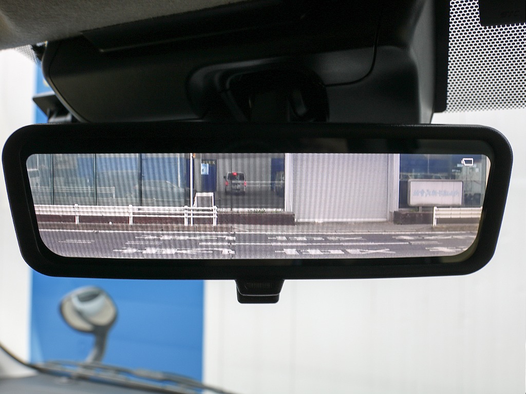 見やすいデジタルインナーミラー！！
