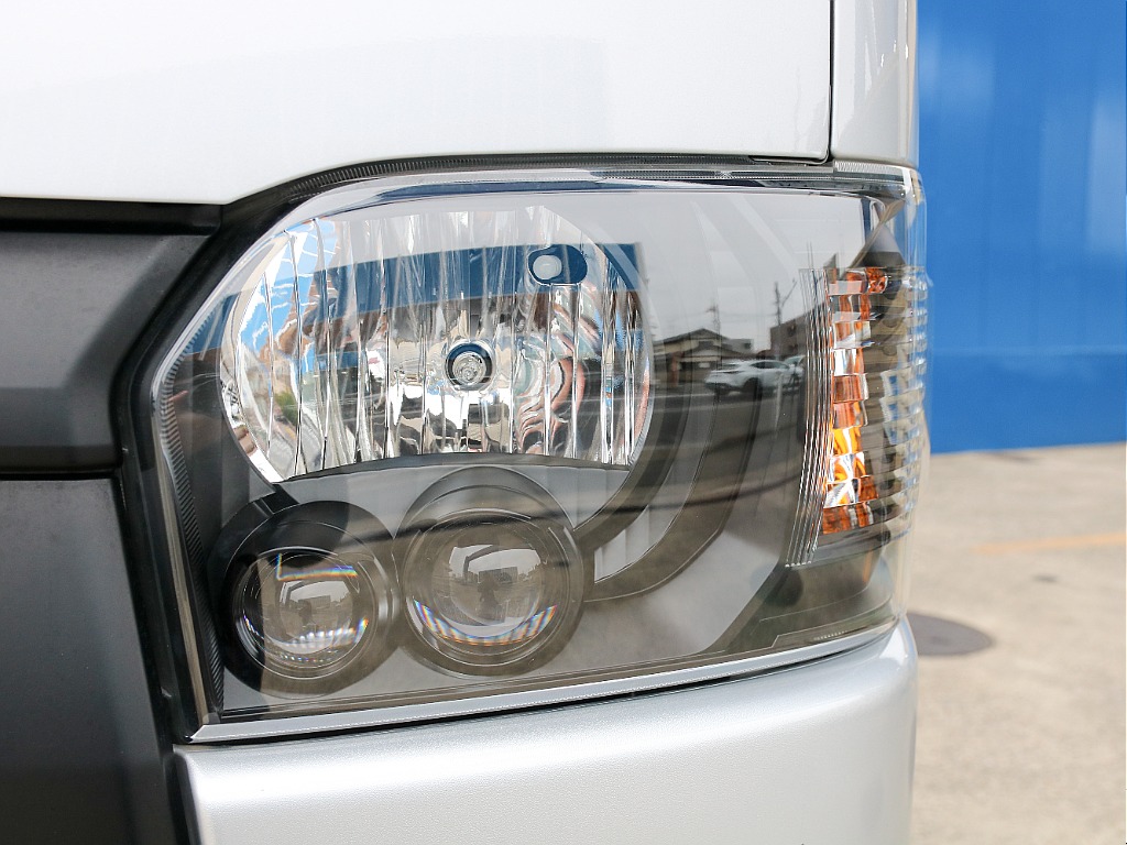 ヘッドライトインナーブラック済み！！