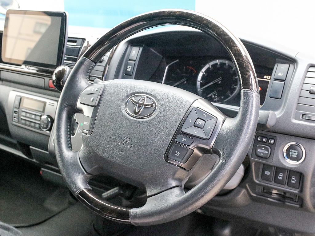 ステアリングスイッチ付き！！