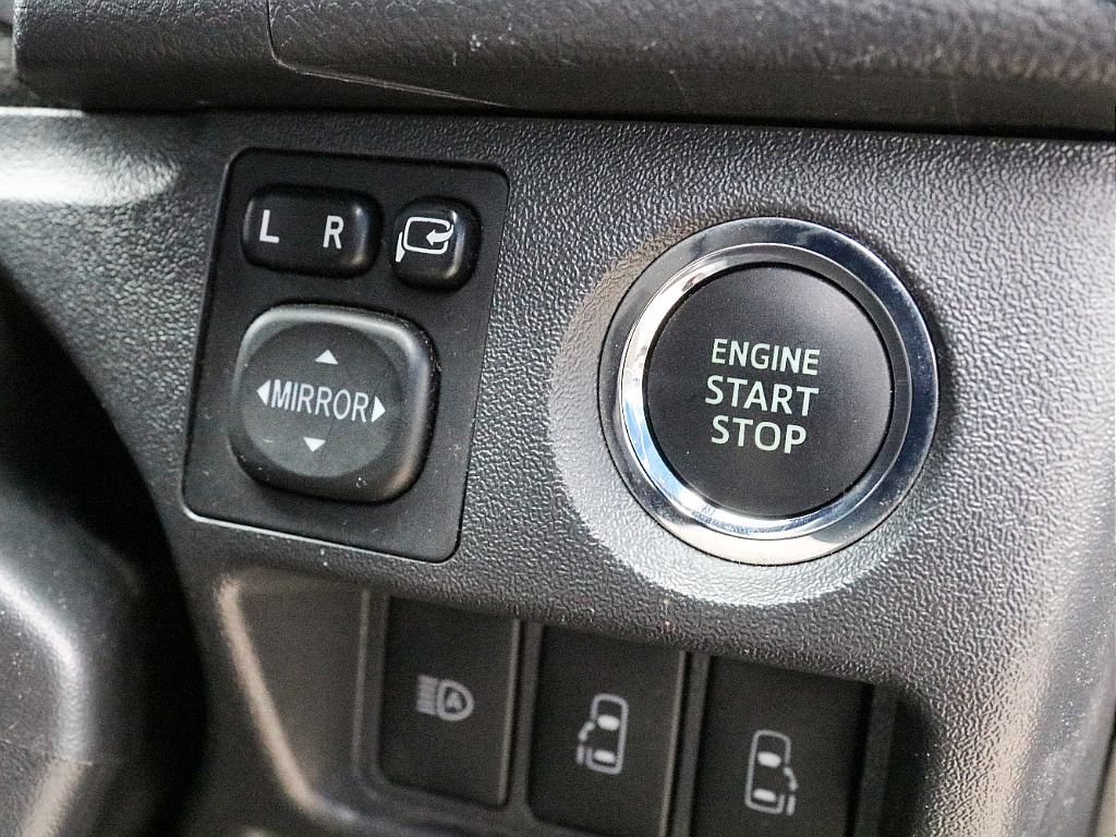 スマートエントリー＆プッシュスタート付き！！