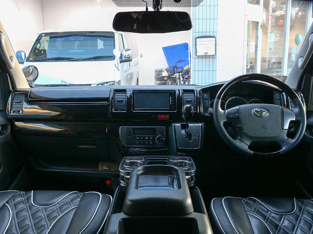 黒木目インテリアパネルセット付き！！