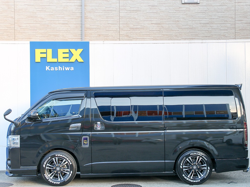 小窓付きで空気の入れ替え楽々です！！