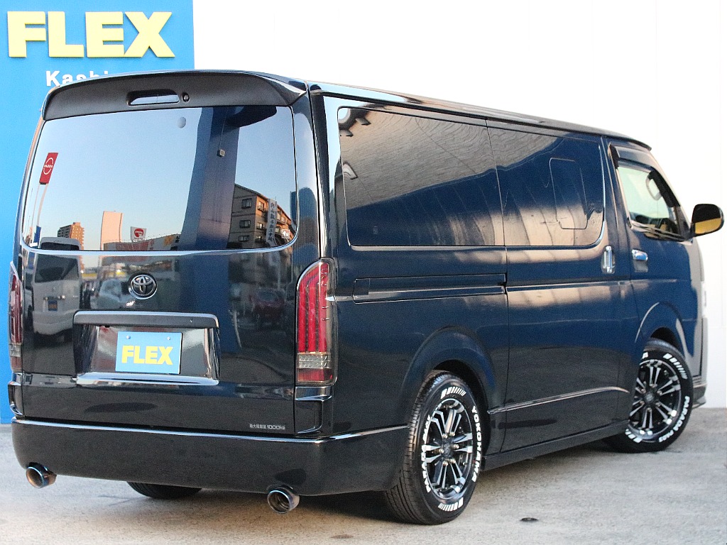 リアもしっかりとカスタムしております！！