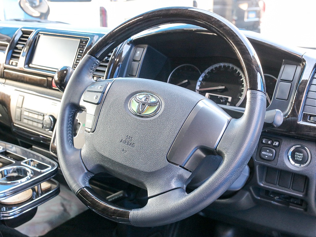 ステアリングスイッチ付き！！