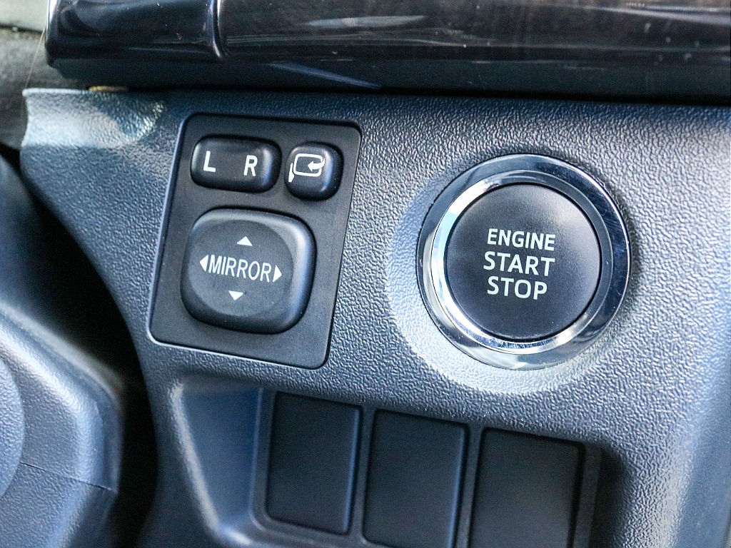 スマートエントリー＆プッシュスタート付き！！