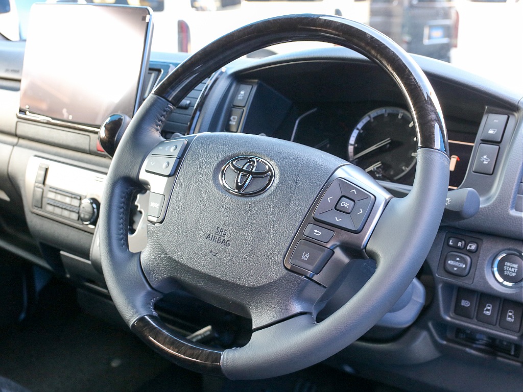 ステアリングスイッチ付き！！