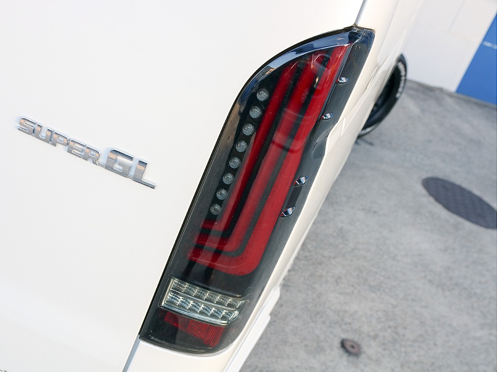 FLEXオリジナル アルティメットLEDテールランプ付き！！