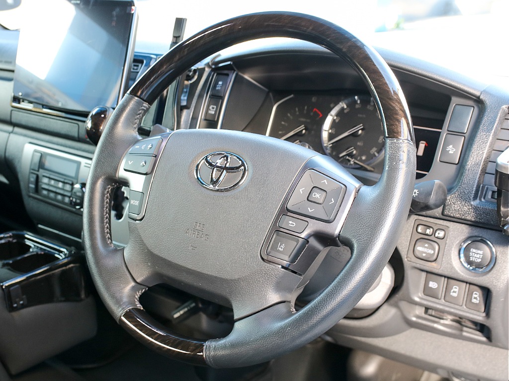 ステアリングスイッチ付き！！