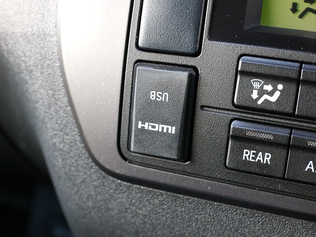 HDMI＆USBポート付き！！