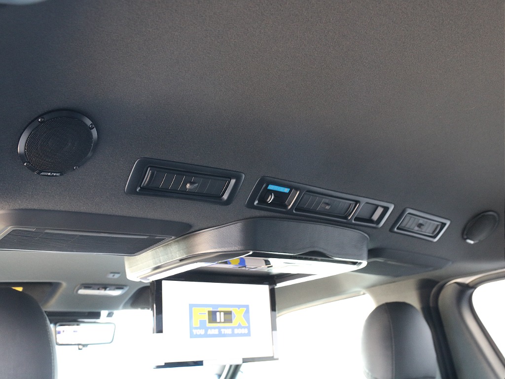 アルパイン ルーフスポイラー完備！！