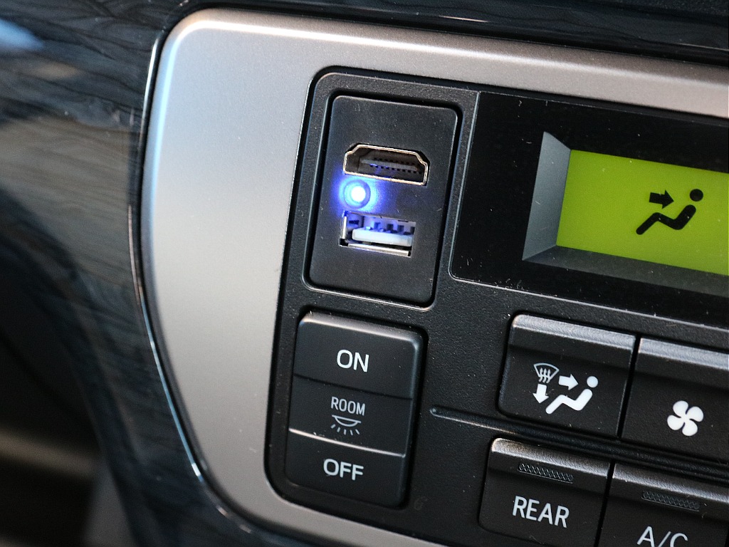 HDMI＆USBポート付き！！