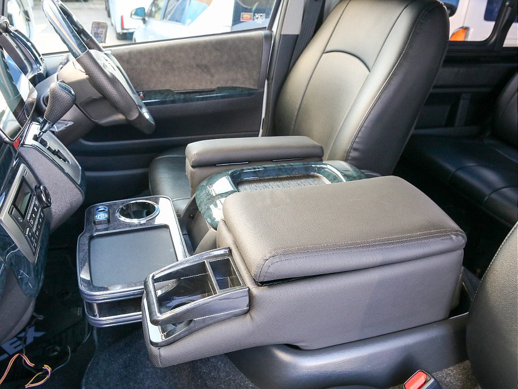 アームレスト付き！！