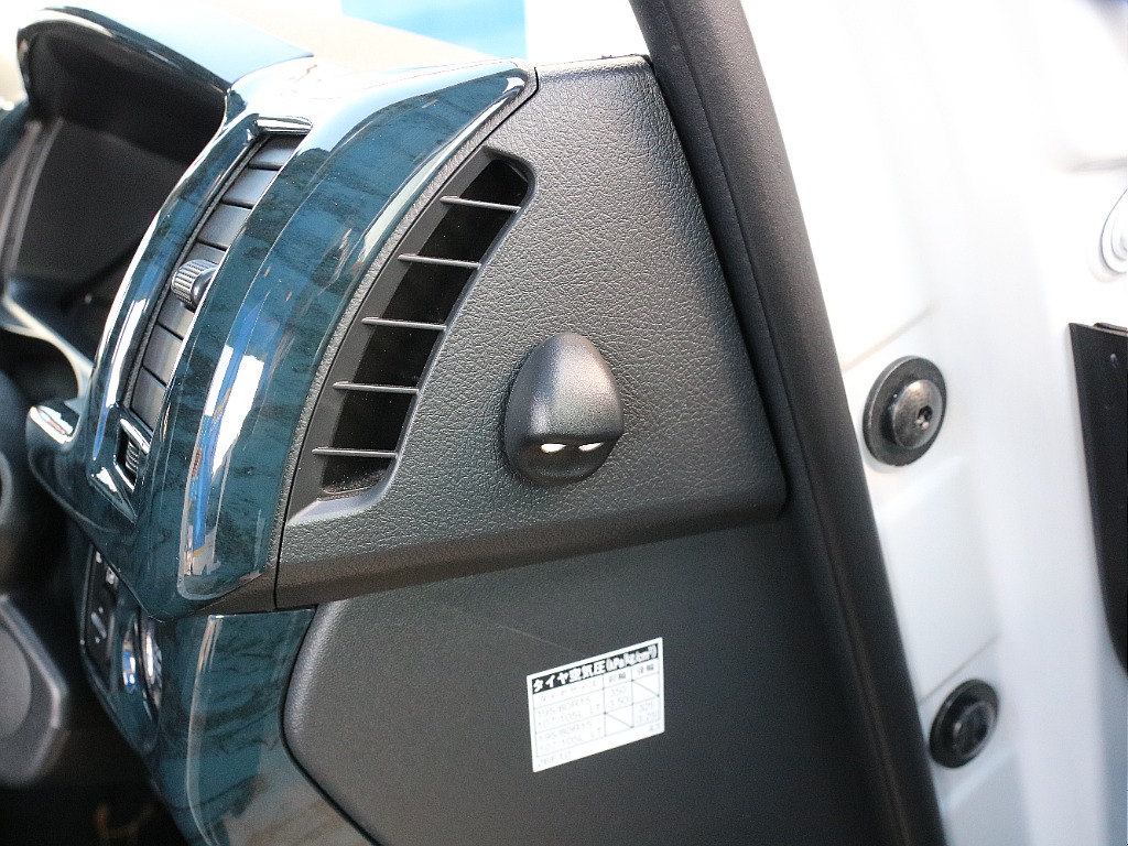 LEDスマートフットライト付き！！