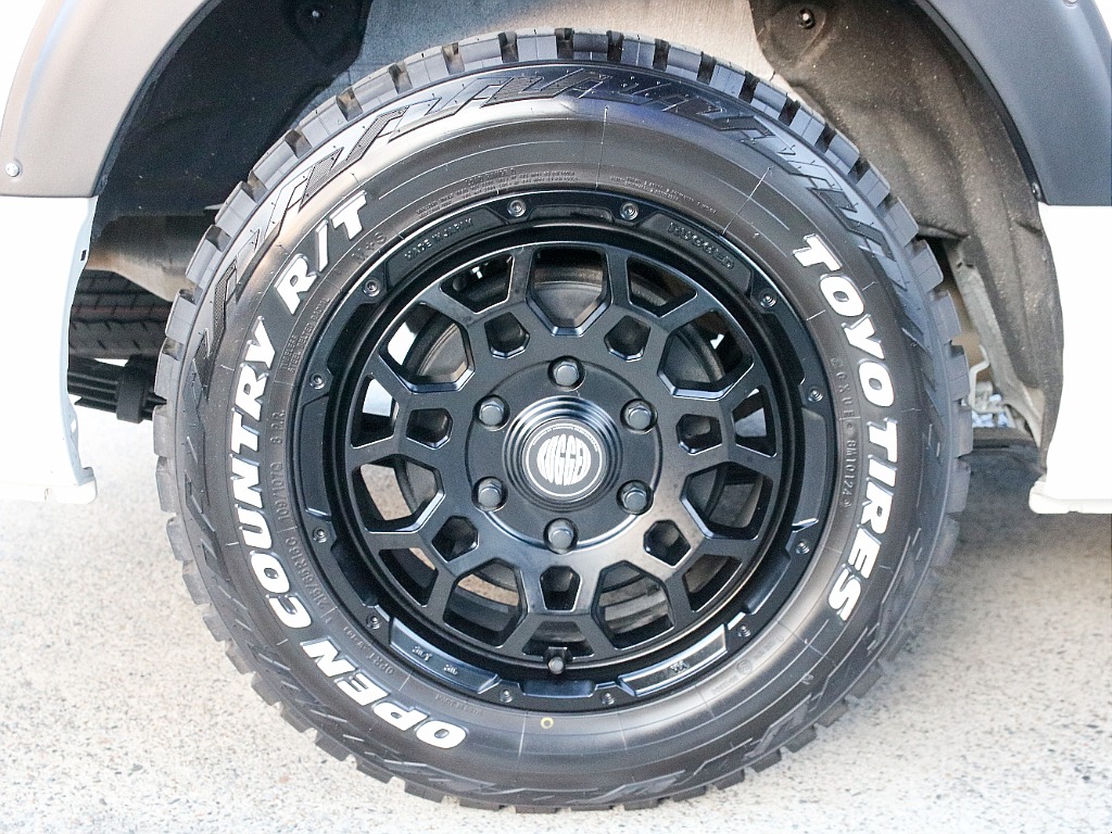 BUAN ラギッドロック 16インチアルミホイール＆TOYO オープンカントリー付き！！