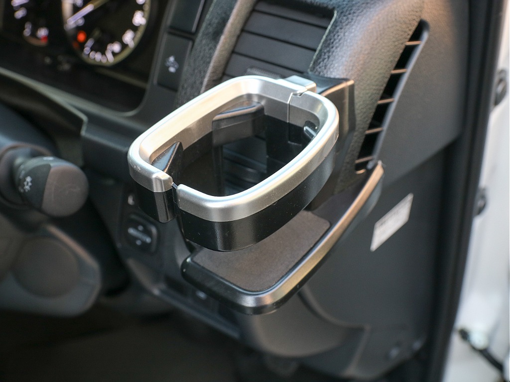 ドリンクホルダー完備！！